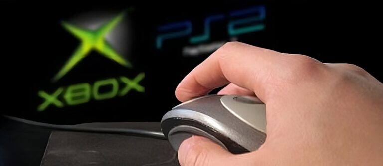 Tastatur und Maus an der Konsole