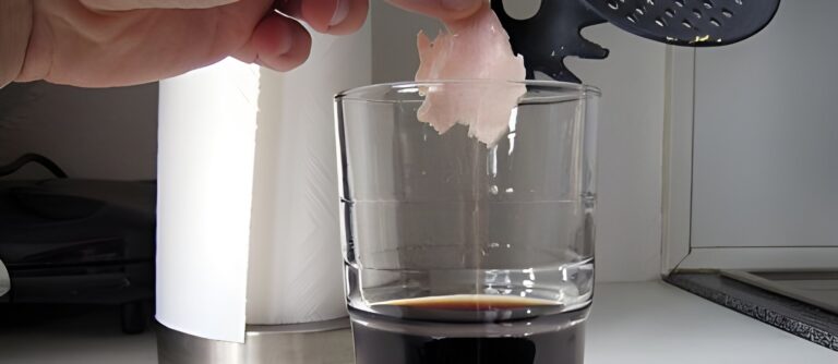 Löst sich Fleisch in Cola auf?