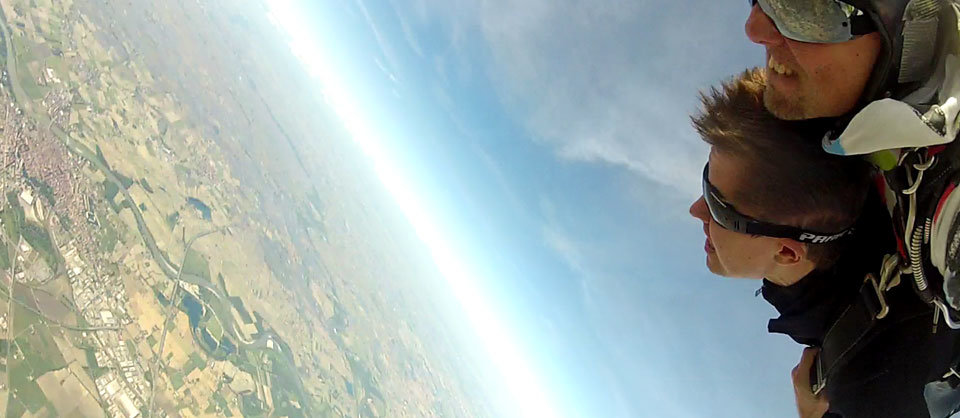 Skydiving in Genua