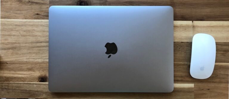 Den Schreibtisch leer räumen