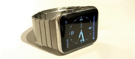 Schöne verchromte Apple Watch
