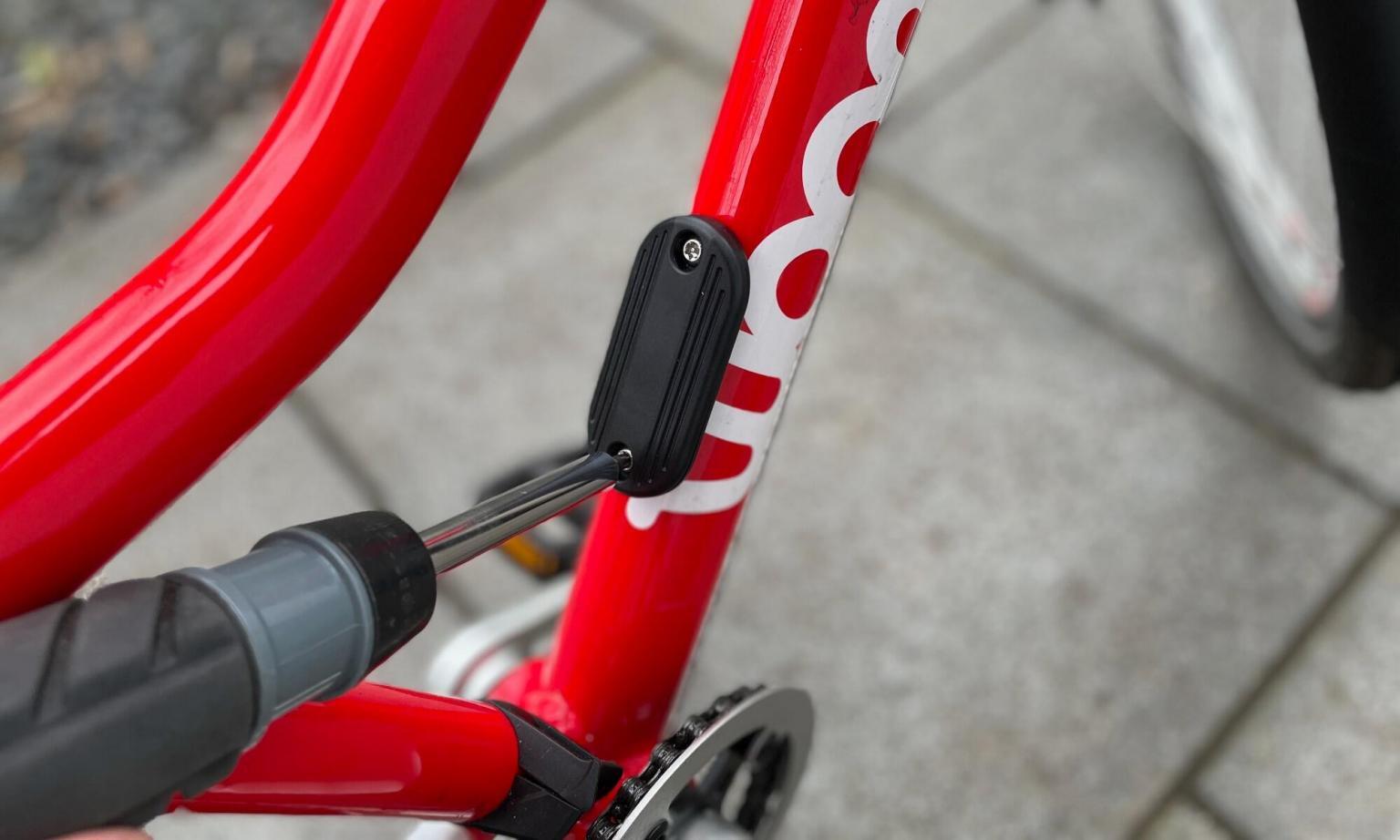 AirTag diebstahlsicher am Fahrrad verstecken
