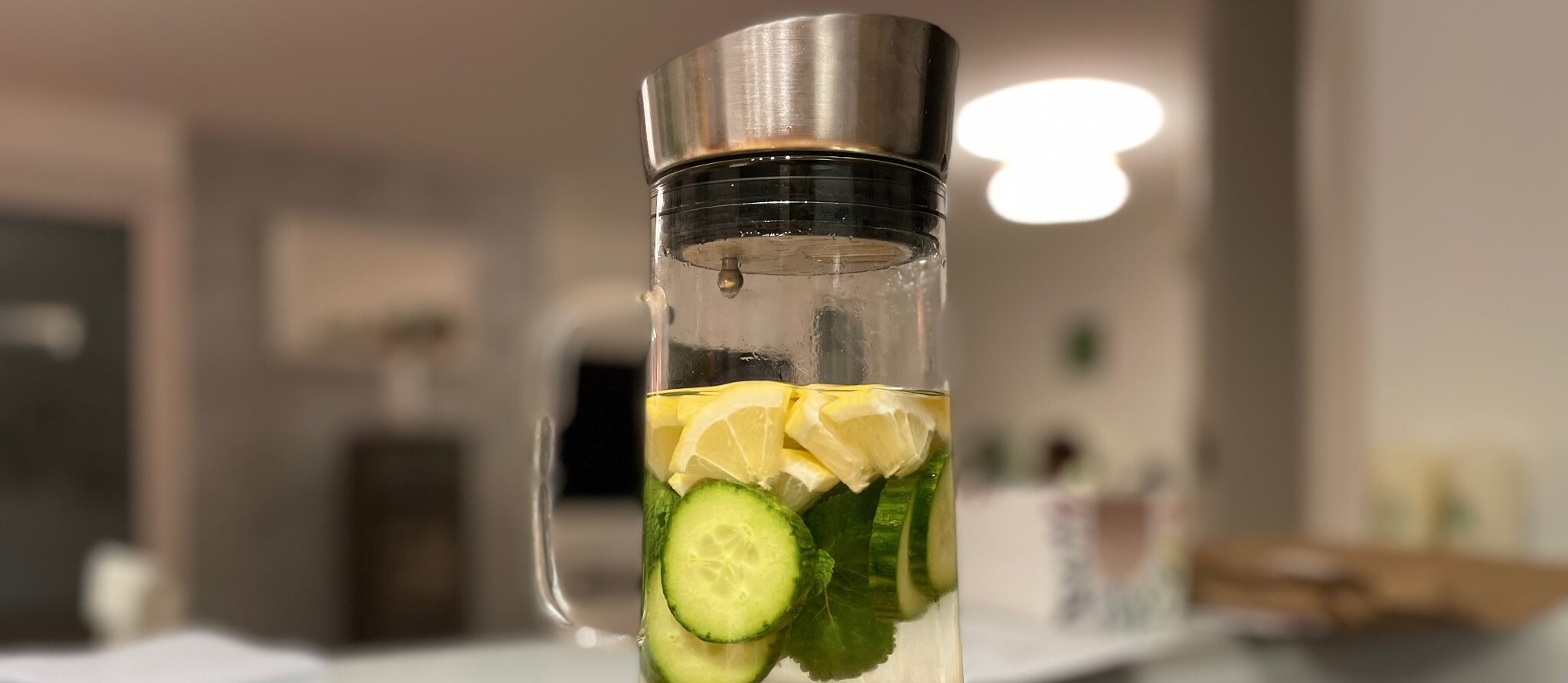 Gurkenwasser – Der perfekte Drink fürs Home-Office
