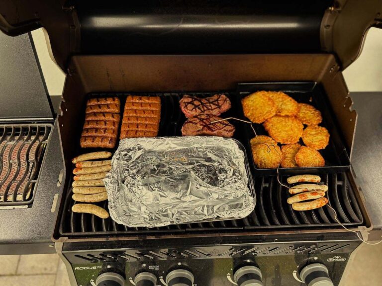 Ostergrillen mit Steaks, Dorade und Puffer