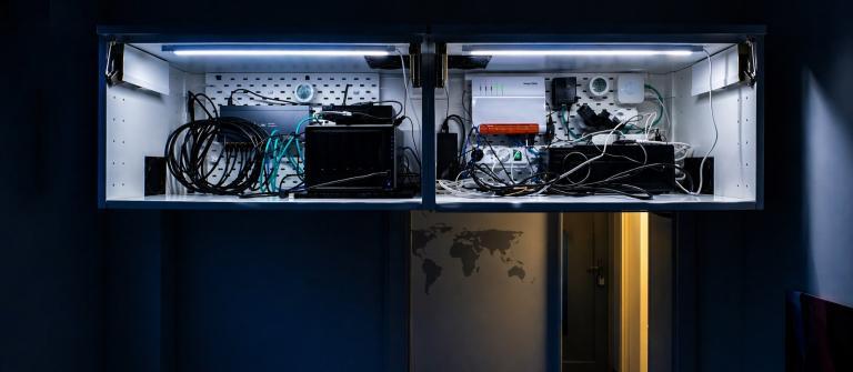 Server Schrank Decke