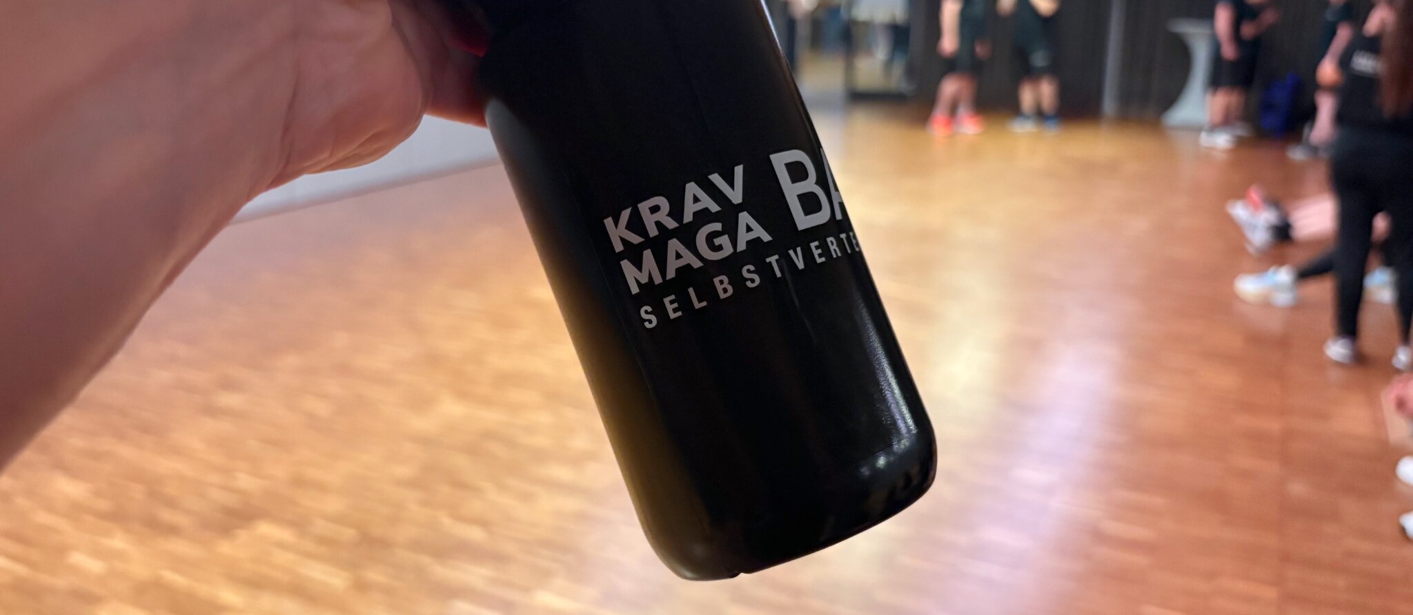 Krav Maga: Angreifern gepflegt in die Eier treten